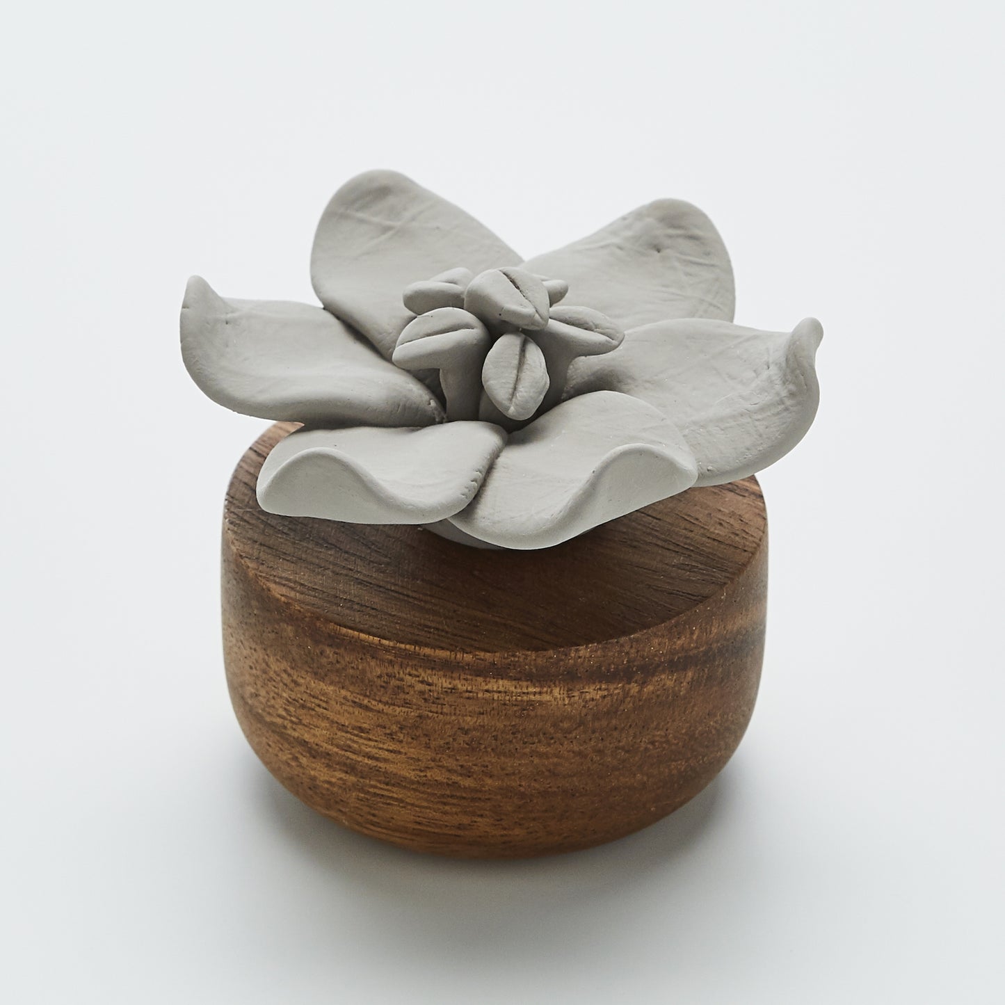Jasmin Sculpture Grey