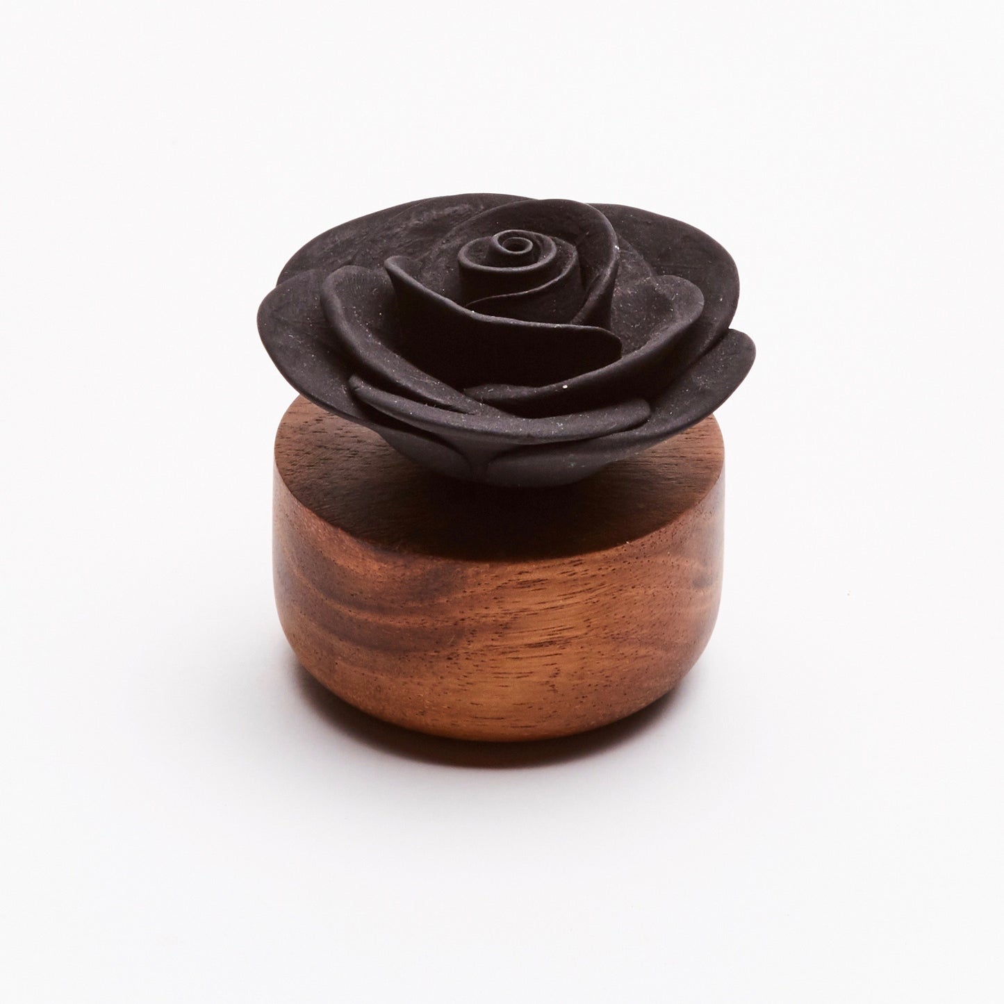 Gardenia Sculpture Black